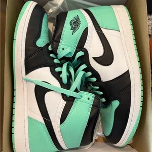 Nike Air Jordan 1 Retro High OG Green Glow